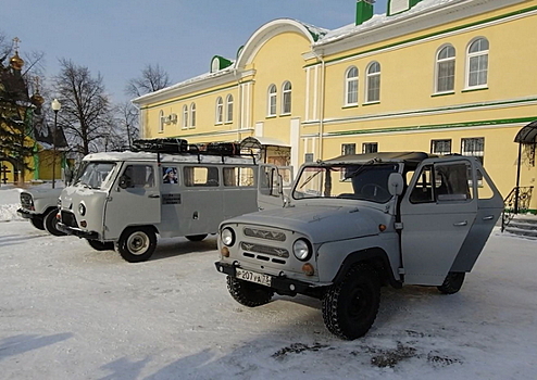 В Ульяновской области состоялась передача специально подготовленных высококлассными специалистами  автомобилей «УАЗ» в зону СВО