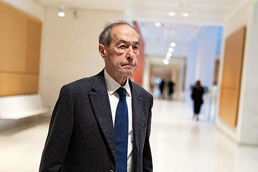 Во Франции суд смягчил приговор экс-главе МВД Геану по делу о соцопросах