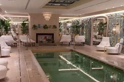 Журналистка Ксения Собчак назвала маленьким 5-звездочный отель в Париже