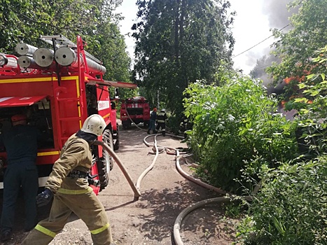 В Суздале пожарные эвакуировали жильцов многоквартирного дома