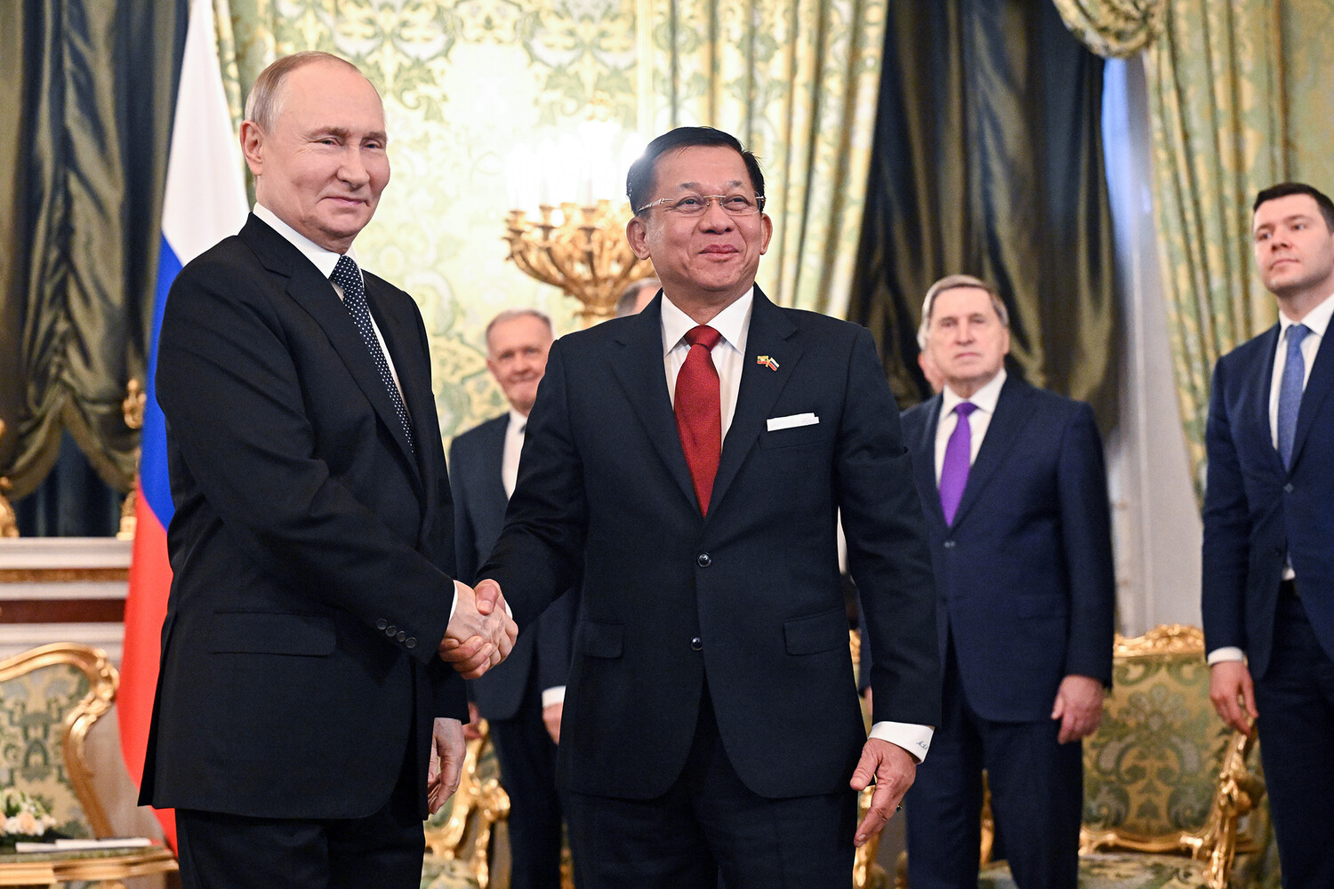 Премьер Мьянмы Хлайн предположил, что встречался с Путиным в прошлой жизни