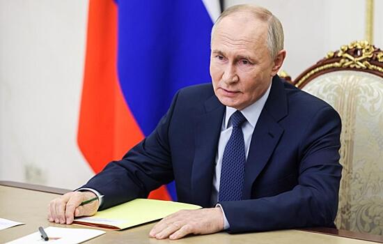 Путин продлил запрет на поставку нефти и нефтепродуктов по потолку цен