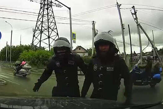 В Новосибирске байкеры притворились ГАИ и стали угрожать водителям на камеру