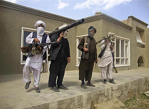Талибы взяли под контроль 90% афганских границ