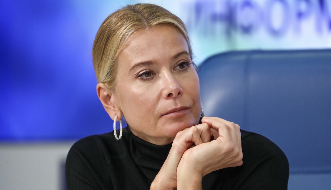 «Мы будем бороться до самого конца»: Высоцкая впервые о состоянии дочери после аварии и комы