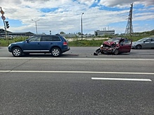 Не соблюла дистанцию: в Тольятти Matiz влетел в Volkswagen