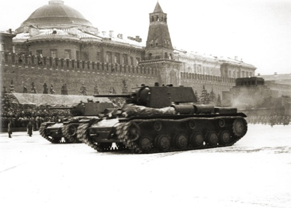 Когда началась битва за город москва. Битва под Москвой 1941. Битва за Москву 1941. Кв1 битва за Москву.