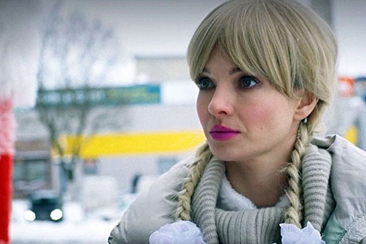 Видео: машина с актрисой Бордо и режиссером Вайсбергом перевернулась на трассе