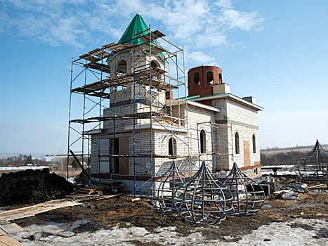 Освящены колокола для строящегося храма в Камайке