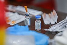 NYT: Johnson & Johnson приостановила производство своей вакцины