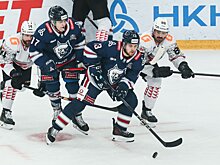 «Нефтехимик» отыгрался с 2:5 и победил «Авангард». Команда Гришина прервала серию из 4 поражений