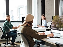 Врач назвала долгую сидячую работу главным врагом офисных работников