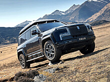 Yangwang в Пекине: хардкорная версия внедорожника U8 и 1306-сильный седан U7