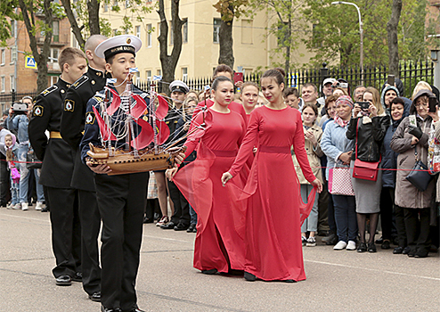 Торжественная церемония Последнего звонка состоялась в Кронштадтском морском кадетском военном корпусе