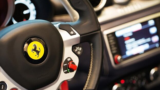 Ferrari представила юбилейный суперкар LaFerrari Aperta