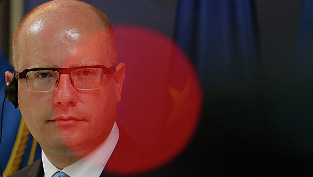 Премьер Чехии отложил отставку правительства