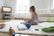 Сбербанк: как сделать телевизор полезным для детей