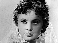 Ванны с шампанским и другие невероятные слухи о самой красивой актрисе советского кино 50-х