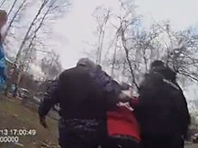 В Нижегородской области мужчина напал на женщину с ребенком