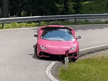 Водитель Lamborghini Huracan Evo каким-то чудом избежал дорогостоящего ремонта