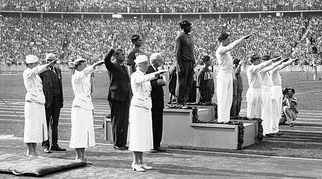 1936. Свастика над олимпийскими кольцами