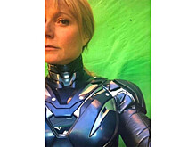 Гвинет Пэлтроу впервые показалась в образе Железной Спасительницы