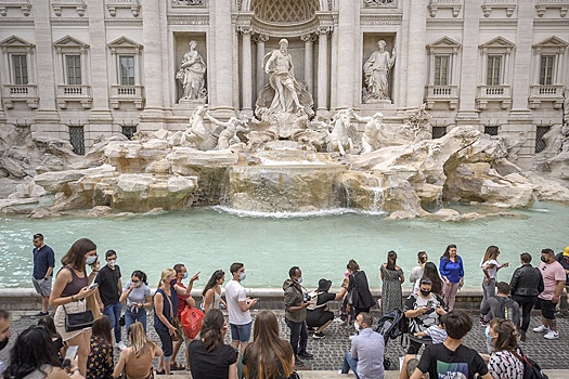 С января посещение фонтана Треви станет платным