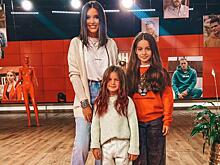 11-летняя дочка Бородиной предстала в полосатых брюках-кюлотах вслед за Лизой Галкиной