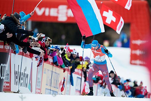 Сергей Устюгов выиграл «Тур де Ски» — 2017, но не взял флаг на финише — почему он так сделал?