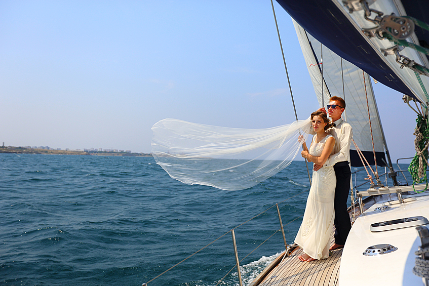 Любители моря могут организовать свою свадьбу на корабле