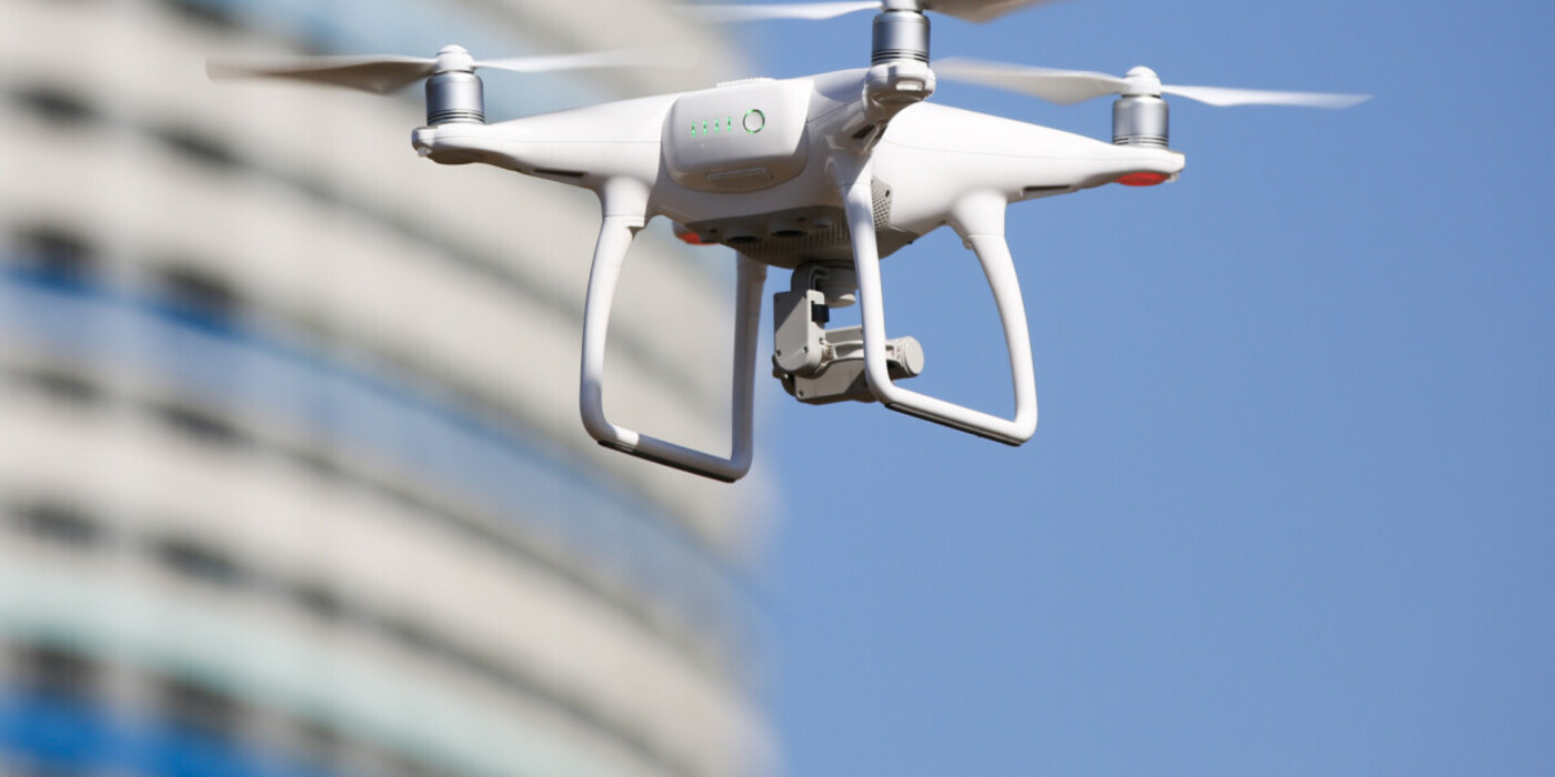 дроны тяжеловесы. дальность дронов. квадрокоптер с большой дальностью полета. Braeron беспилотник. беспилотный летательный аппарат.