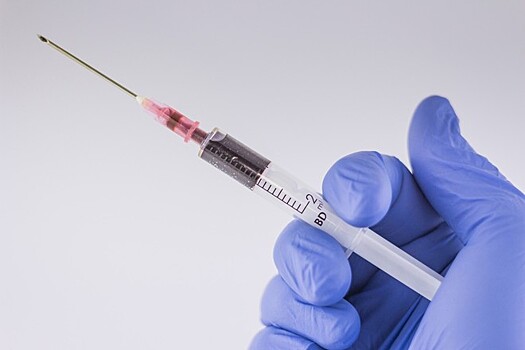 Геронтолог назвал жизненно важные прививки для пожилых
