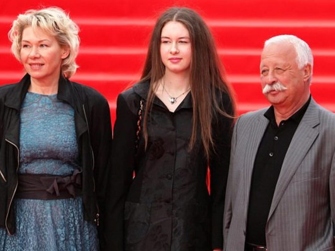 Якубович жена. Якубович жена. Якубович жена. Якубович жена. Жена якубовича 2022.