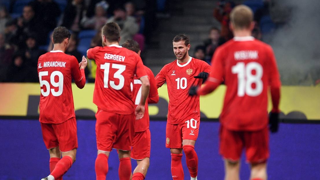 Оценены&nbsp; шансы сборной России по футболу обыграть Мали