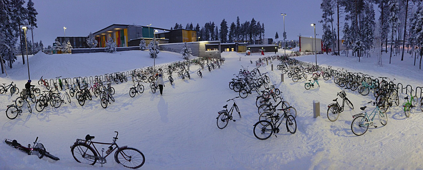 Финские дети ездят на учебу даже при ‐17°С. В России это невозможно?