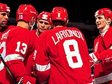 Владимир Плющев: «Все, кто играл за «Детройт» – кумиры, а все, кто за выступал за сборные СССР и России – капризные. Не пора ли начать ценить историю хоккея страны, завязав с «детройтами»?