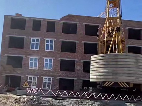 В Новосибирске новый корпус лицея №113 строят среди жилых многоэтажек