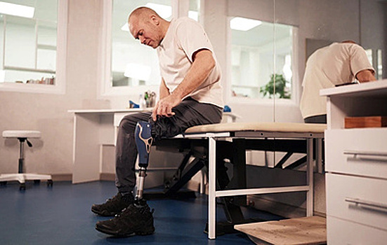 На прямой связи с нервными клетками: как в России создают бионические протезы