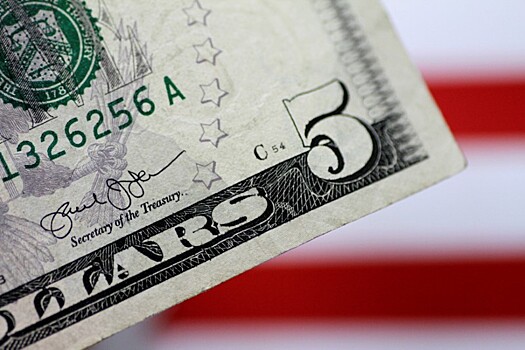 Доллар дорожает из-за замедления роста глобальной экономики