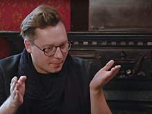 Музыкант из Екатеринбурга рассказал, как пил с Макаревичем и снимал клип для Чижа и Маргулиса