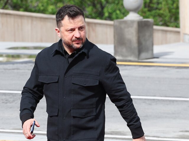 Зеленский заявил, что будет придерживаться перемирия 9 мая, если это будет делать РФ