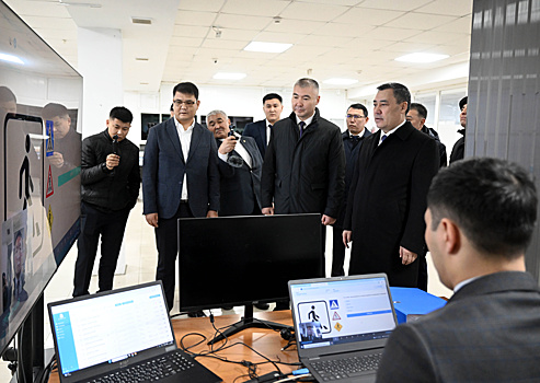 Садыр Жапаров увидел, как искусственный интеллект принимает экзамены на права