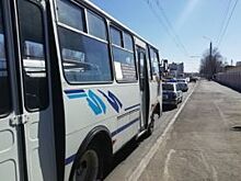 В Оренбурге автобус несколько метров протащил пассажирку по дороге