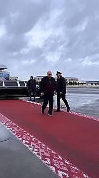Собака Лукашенко попала на видео во время визита президента Белоруссии в Ташкент