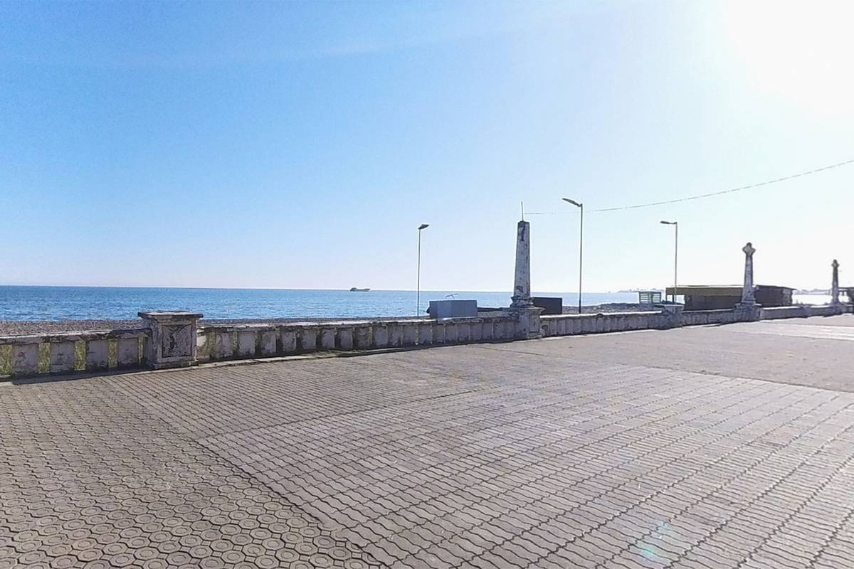 Россиянин в Абхазии упал с катамарана в море на глазах у жены и не выжил