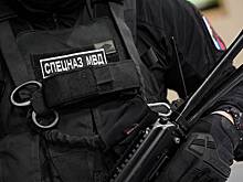 Трех дезертиров из зоны СВО задержали после штурма квартиры в Ленобласти