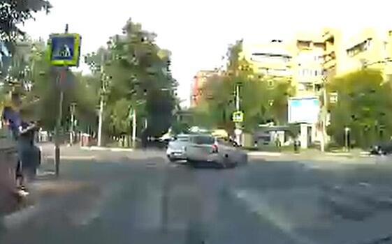 В центре Рязани произошла авария с участием двух легковушек