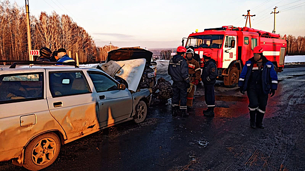 Лобовое ДТП произошло на кемеровской трассе