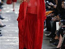 Джиджи Хадид стала дизайнером элитной оптики