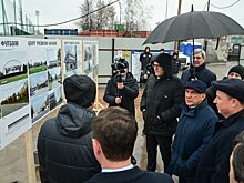 Минниханов и Чернышенко посетили стройку Центра развития футбола в Казани